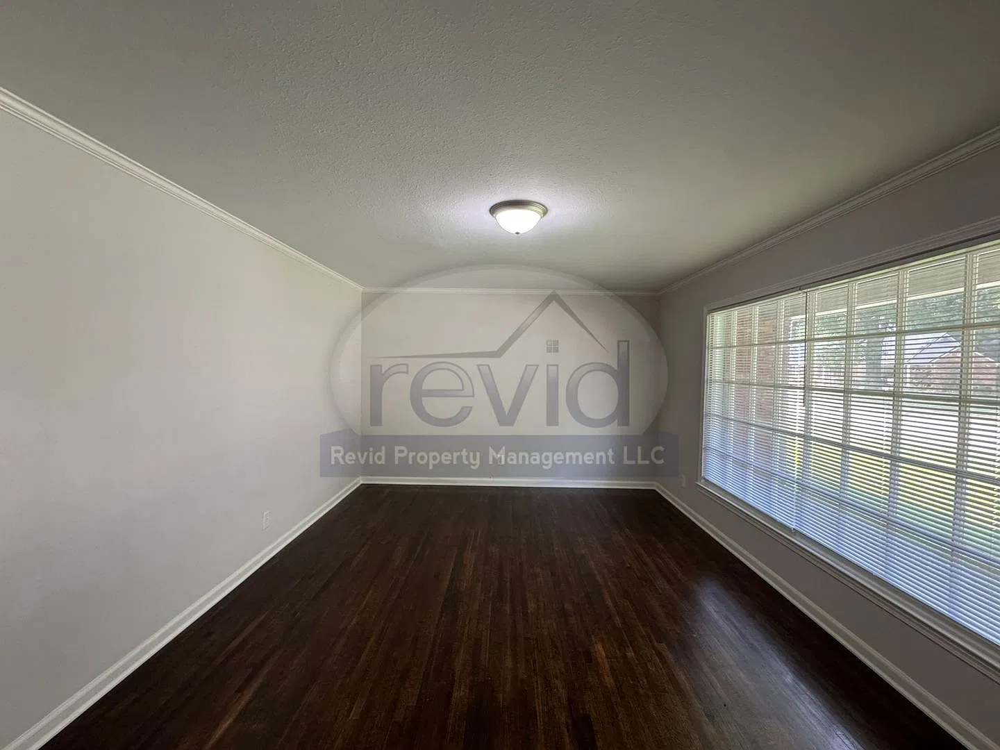5467 Derron Ave. — Photo 4
