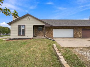 200 E Blue St, Benton, KS 67017