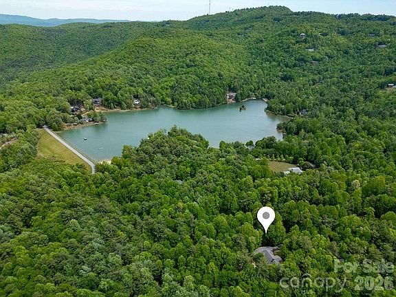 3rd image of 131 Bear Trace Rd