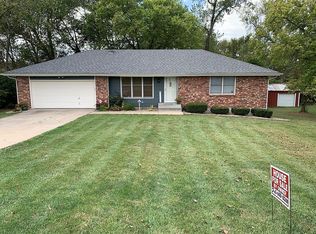 5941 NE Pleasant Hills Rd, Topeka, KS 66617