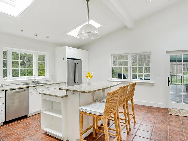 401 Town Ln — Photo 12