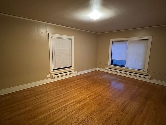5th image of 307 Queen Anne Ave N #103