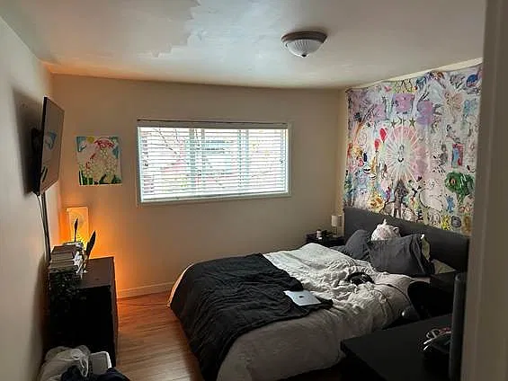 2314 W Broadway — Photo 3