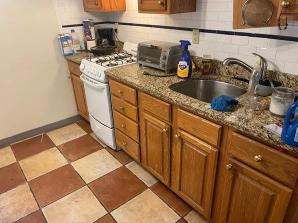 103 Gordon St APT 4, Boston, MA 02135