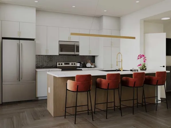 37 E Sora Psge SE, Calgary, AB T3S 1C4