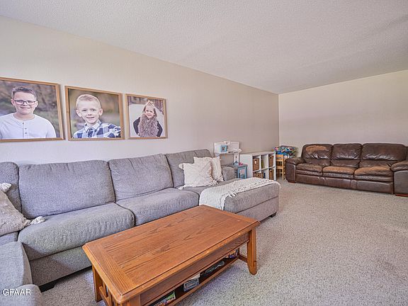 4th image of 606 41st Ave S