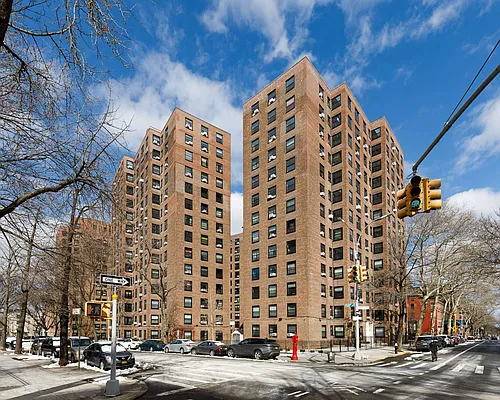 Sold by Compass | media 9