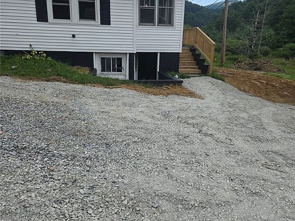 2nd image of 1443 Old Toe River Road