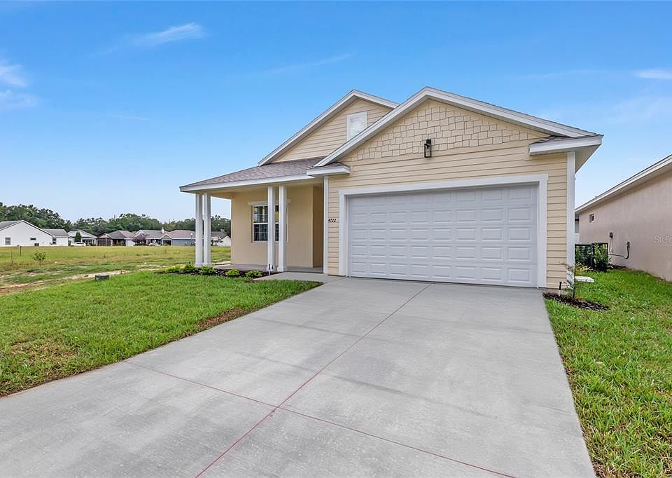 1st image of 4722 SE 25th Loop