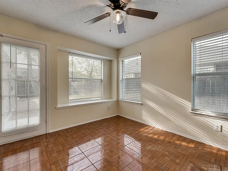 1508 Mountain Side Dr — Photo 8
