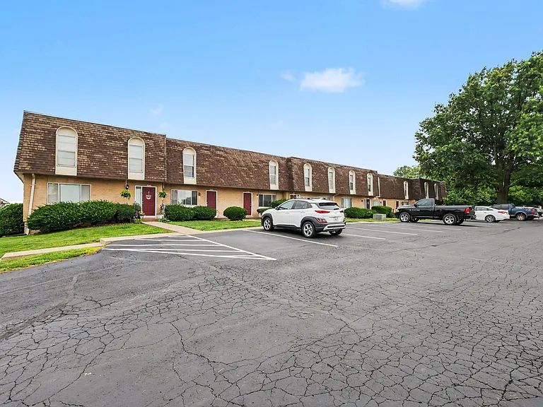 Apartments at Georgetown — Photo 39