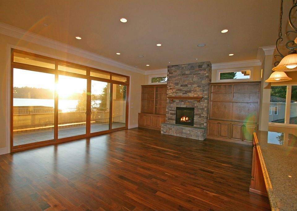 1st image of 13249 Holmes Point Dr NE