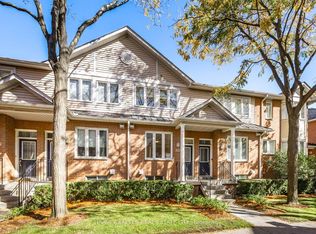 83 Mondeo Dr #521, Toronto, ON M1P 5B6