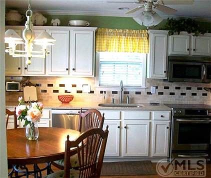 5th image of 441 Forest Glen Cir