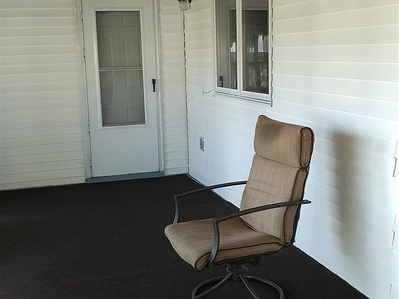 2nd image of 912 Howard Ave