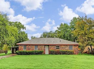 606 Inwood Dr, Baytown, TX 77521