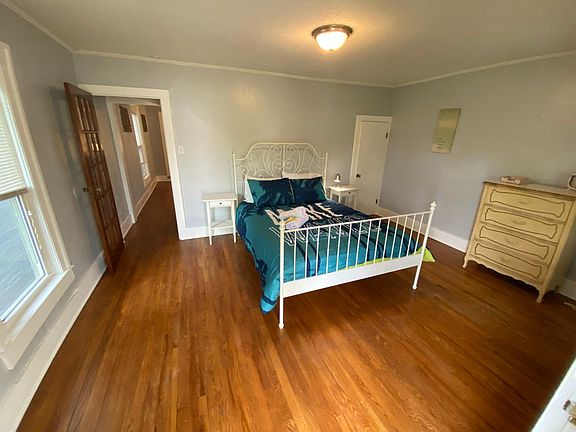 3rd image of 526 Tracy Ave #2