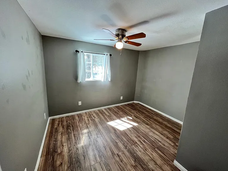 26455 Delano Dr #7 — Photo 17