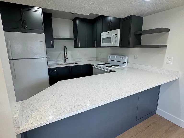 1838 W New York Dr — Photo 17