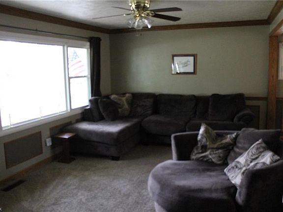 5th image of 375 Rosemont Ave