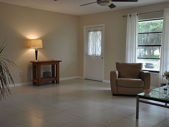 open & spacious floor plan