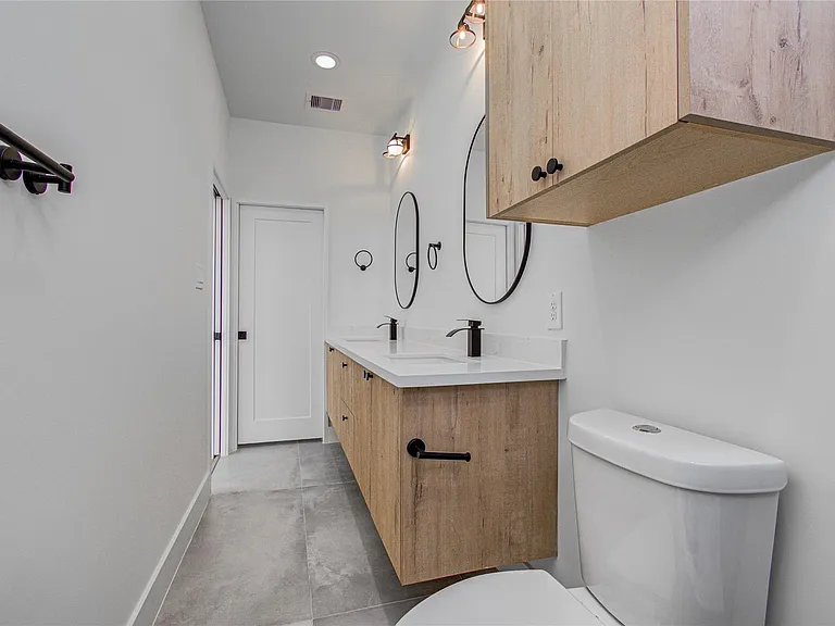 1506 McKee St #B — Photo 17