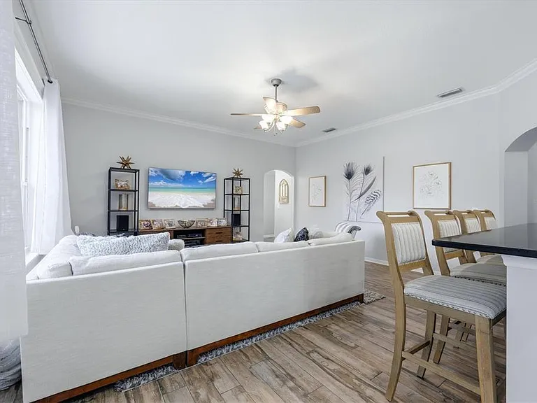 4617 Egmont Dr — Photo 14