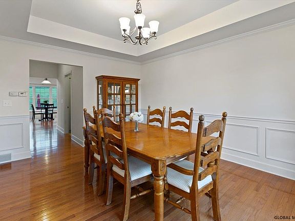 5th image of 8 Skybrook Cir