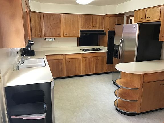 3rd image of 1312 Hirsch Ave