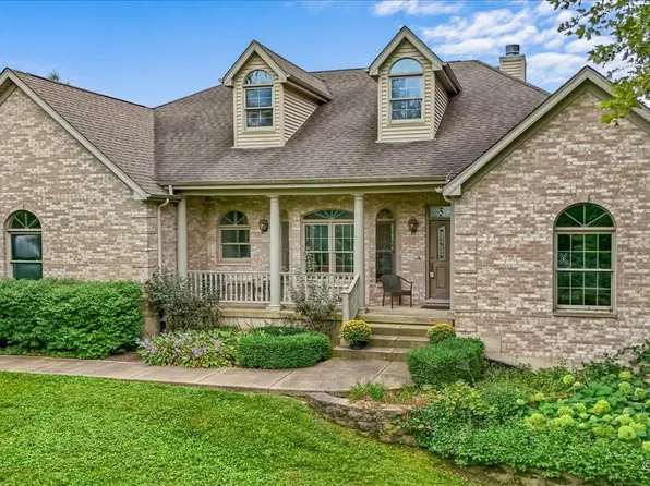 2820 N Bayview Ln, McHenry, IL 60051