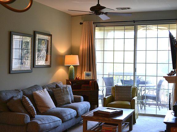5th image of 1600 Long Grove Dr Unit 1327