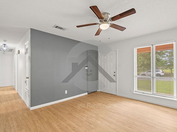 3rd image of 9409 Cerelle Dr