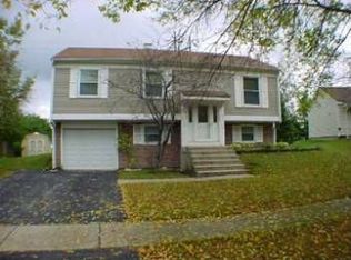 319 E Country Dr, Bartlett, IL