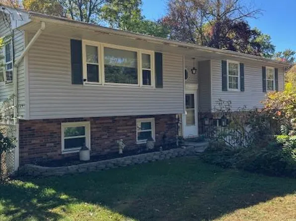 8 Rayland Road, Newburgh, NY 12550