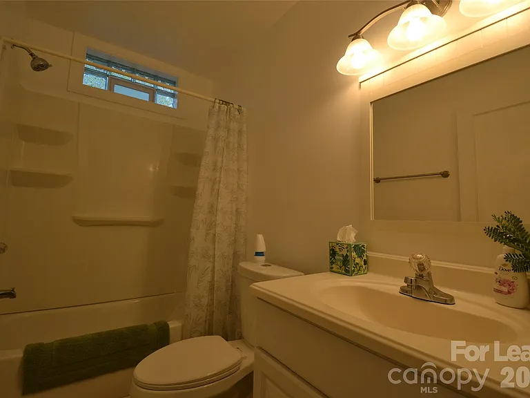 800 Arbor St NE — Photo 15