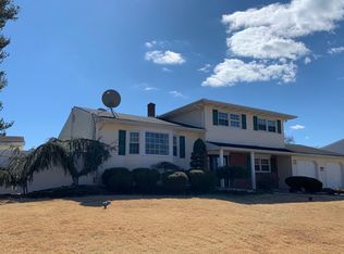 57 Holly Dr, Parlin, NJ 08859