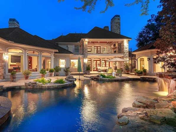 59 N Lamerie Way, The Woodlands, TX 77382