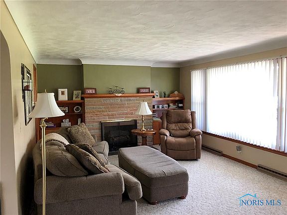 2nd image of 604 E Baubice St