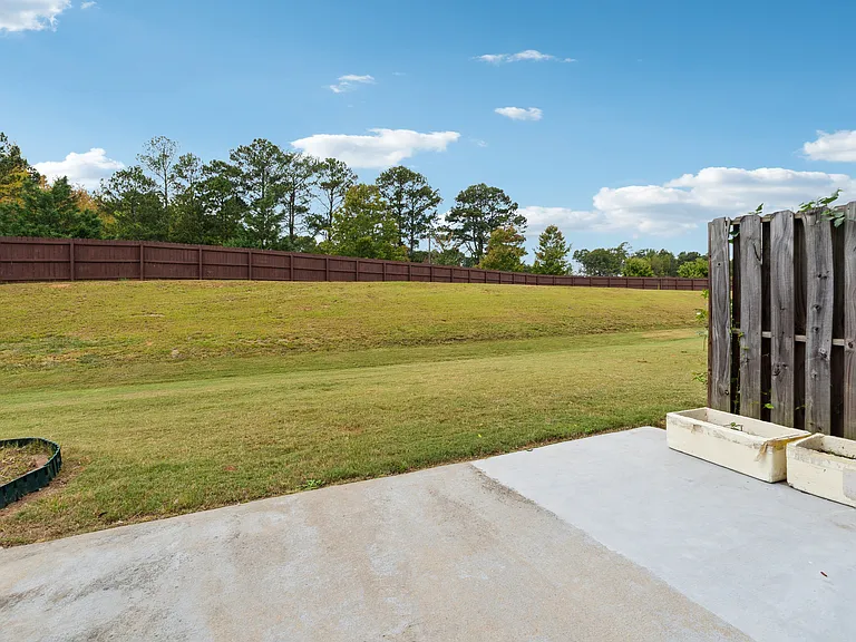 1190 Hampton Oaks Dr — Photo 24