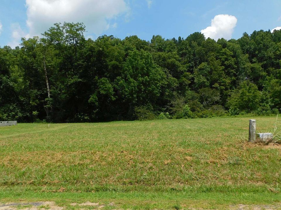 2nd image of 3 Rivers Edge Dr