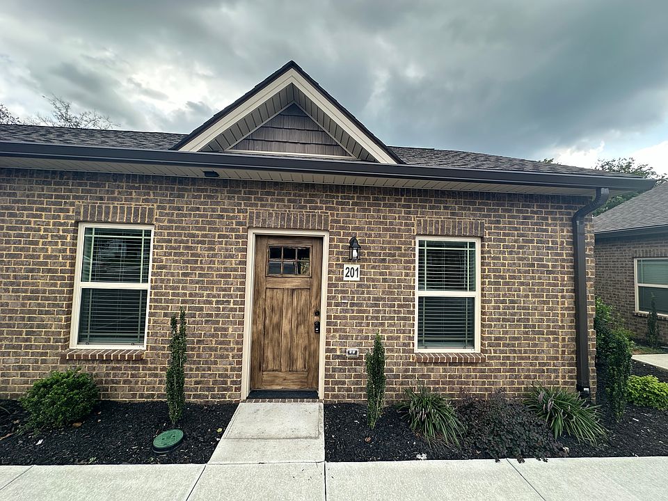 1st image of 204 Cedar St #201