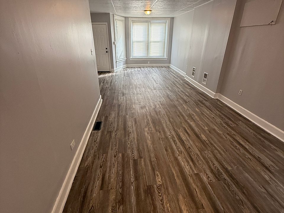 1st image of 839 Jackson St