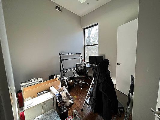 2nd image of 41 Kosciuszko St #22