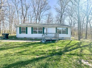 35852 Tinkers Ln, Truxton, MO 63381