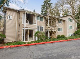 10016 NE 120th Lane #F201, Kirkland, WA