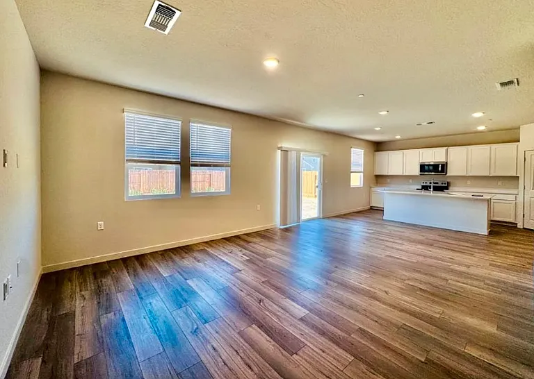 4770 Sami Jo Dr — Photo 6