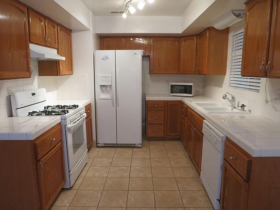 3rd image of 10693 Seamont Dr