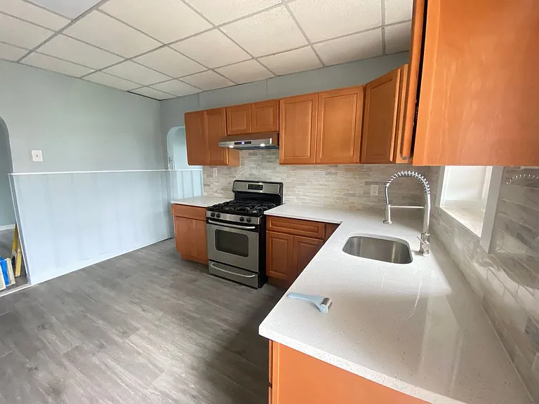 339 Valley St #1 — Photo 11
