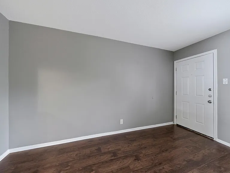 1045 Shook Ave #134 — Photo 6