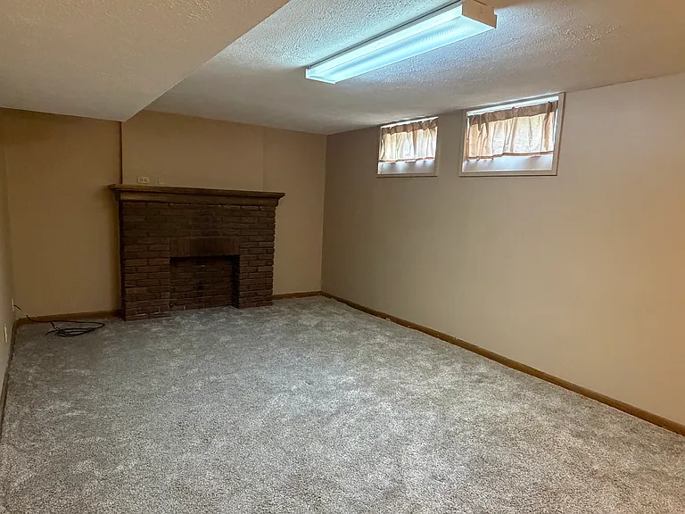 105 S Hartup St — Photo 11